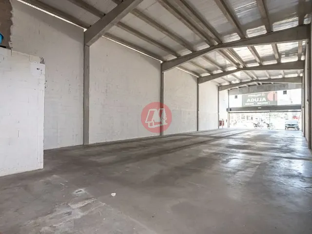 Loja com 303m², para alugar, no bairro Centro em Viamão