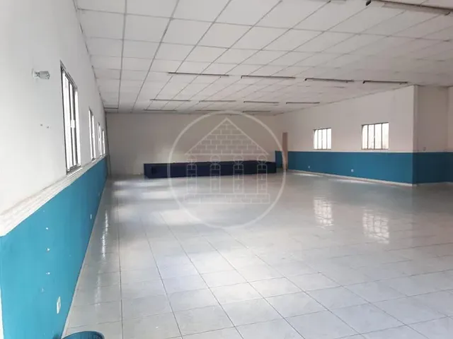 Loja com 500m², para alugar, no bairro Jardim Varginha em São Paulo