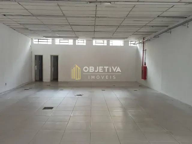 Sala com 200m², para alugar, no bairro São Geraldo em Porto Alegre