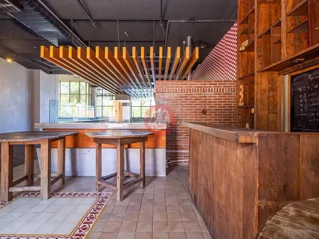 Loja com 410m², para alugar, no bairro Tristeza em Porto Alegre