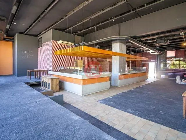 Loja com 410m², para alugar, no bairro Tristeza em Porto Alegre
