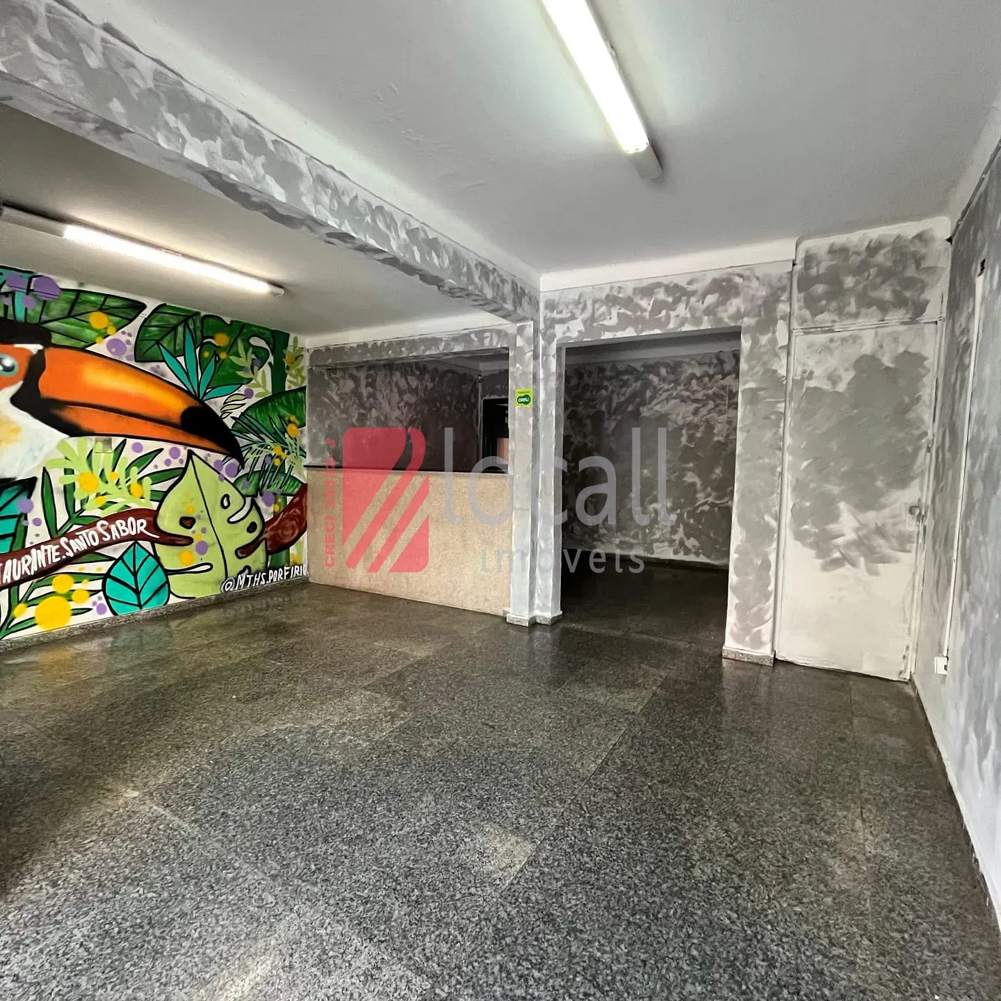 Loja / Salão / Ponto Comercial  à venda, 150m² — foto 1 de 8