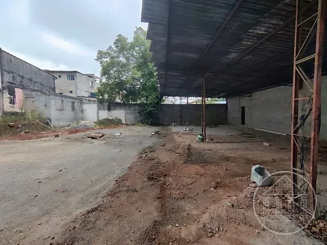 Loja com 833m², à venda ou para alugar, no bairro Rio Bonito em São Paulo