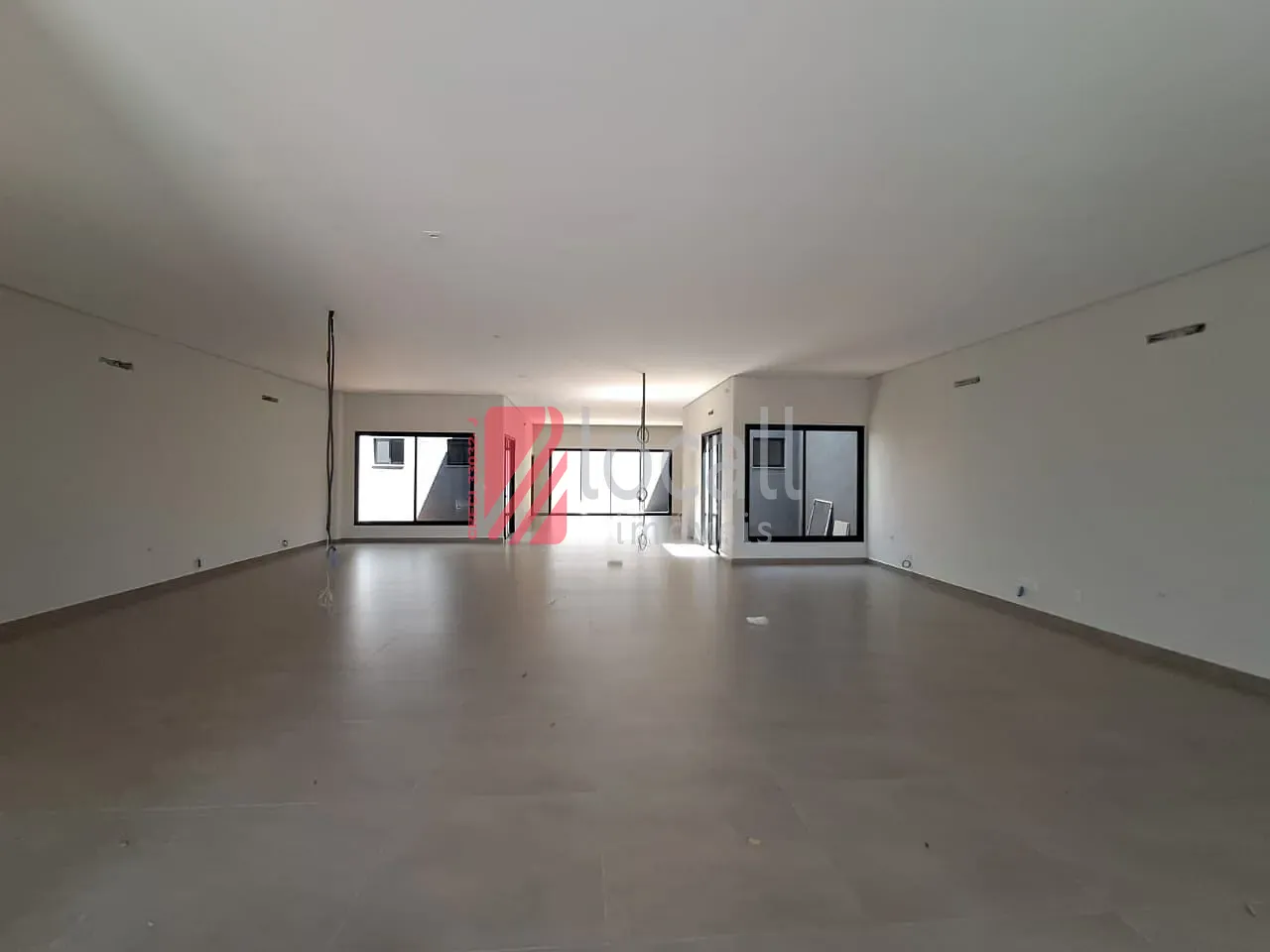 Loja / Salão / Ponto Comercial  para aluguel, 250m² — foto 1 de 13
