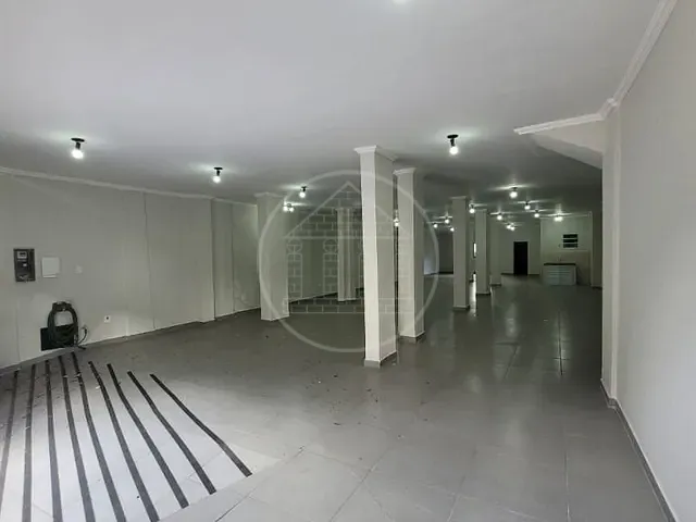 Loja com 250m², para alugar, no bairro Vila São José em São Paulo