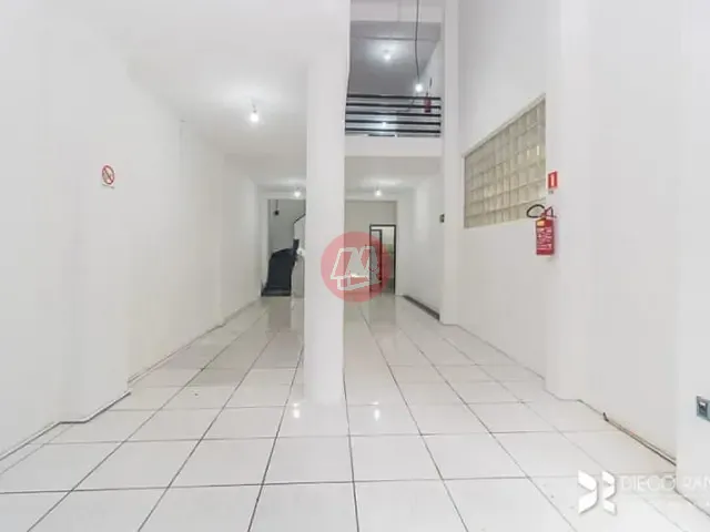 Loja com 132m², para alugar, no bairro Centro Histórico em Porto Alegre