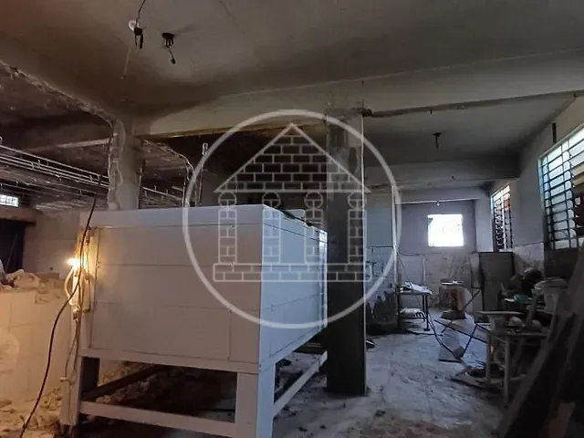 Loja com 300m², para alugar, no bairro Jardim Maria Fernandes em São Paulo