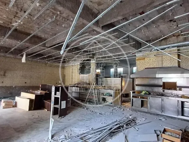 Loja com 300m², para alugar, no bairro Jardim Maria Fernandes em São Paulo