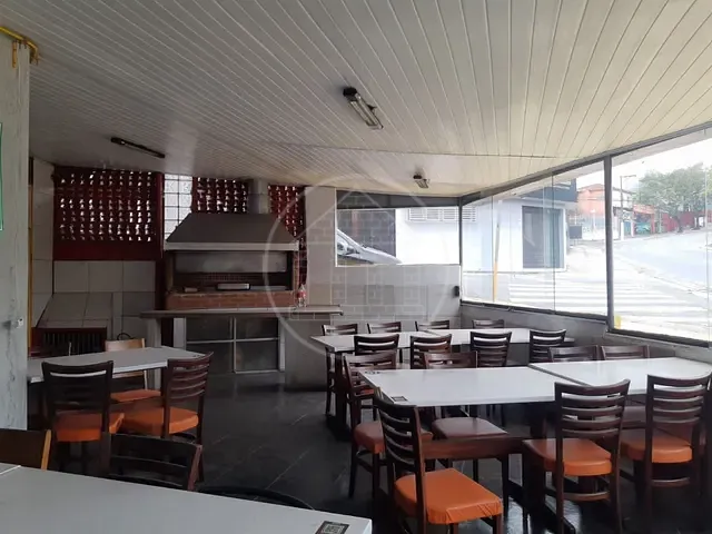 Loja com 180m², para alugar, no bairro Interlagos em São Paulo