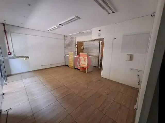 Loja com 159m², para alugar, no bairro Vila Assunção em Porto Alegre
