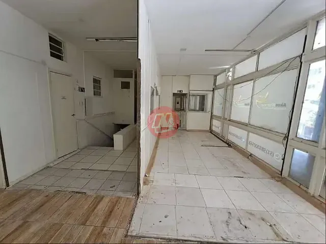 Loja com 159m², para alugar, no bairro Vila Assunção em Porto Alegre