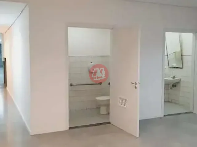 Loja com 331m², para alugar, no bairro Centro Histórico em Porto Alegre
