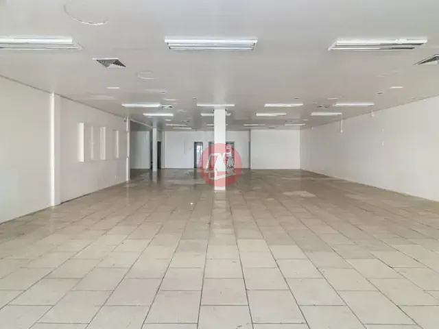 Loja com 294m², para alugar, no bairro Glória em Porto Alegre