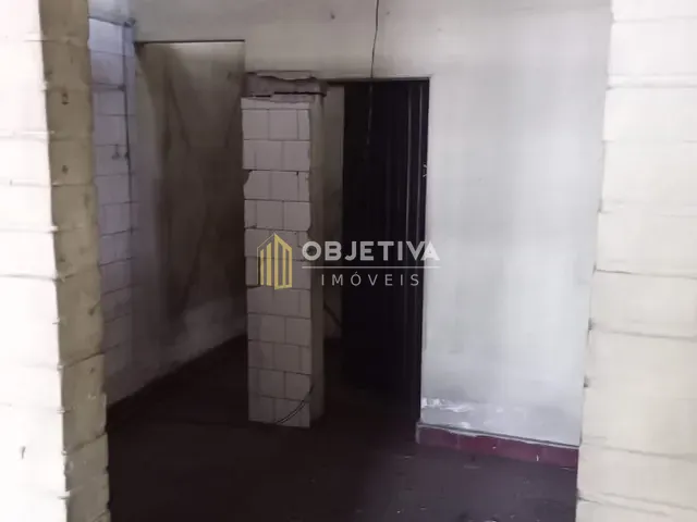 Loja à venda, no bairro Santa Maria Goretti em Porto Alegre