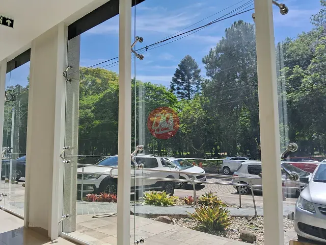 Loja com 102m², para alugar, no bairro Moinhos de Vento em Porto Alegre