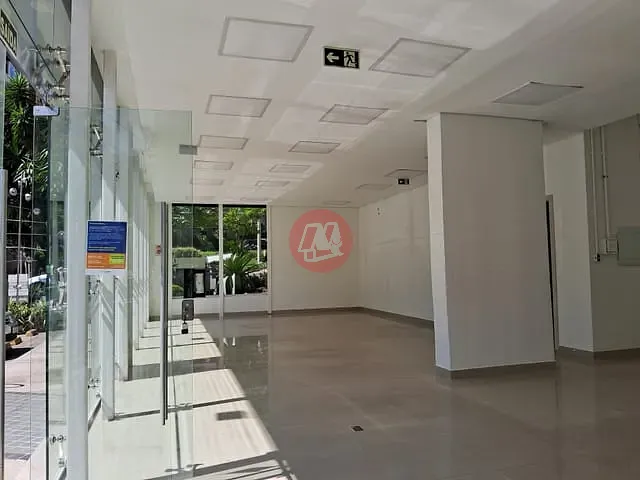 Loja com 102m², para alugar, no bairro Moinhos de Vento em Porto Alegre