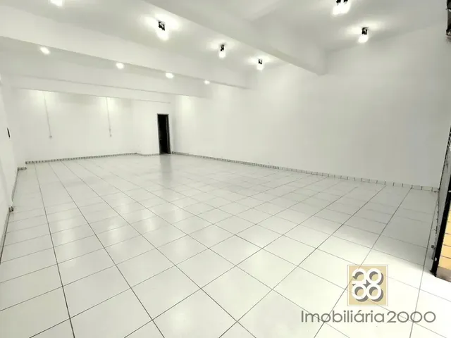 Loja para alugar, no bairro Água Verde em Curitiba