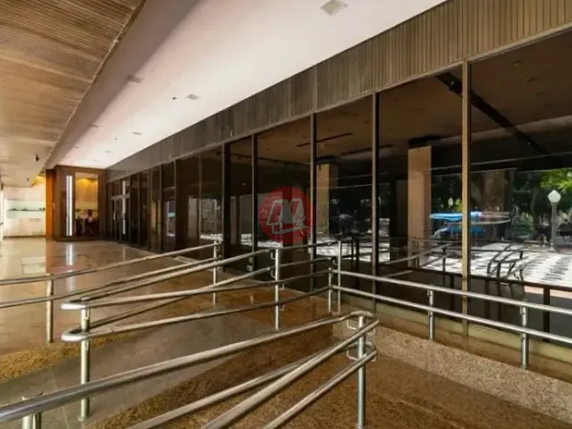 Loja com 616m², para alugar, no bairro Centro Histórico em Porto Alegre
