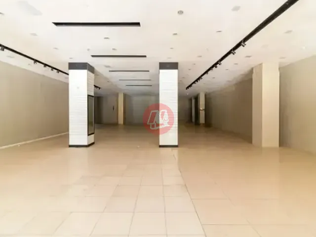 Loja com 616m², para alugar, no bairro Centro Histórico em Porto Alegre