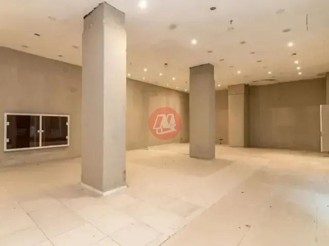 Loja com 616m², para alugar, no bairro Centro Histórico em Porto Alegre