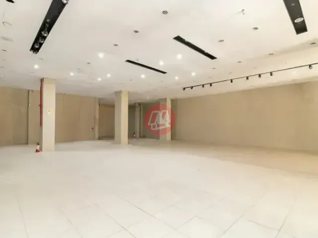 Loja com 616m², para alugar, no bairro Centro Histórico em Porto Alegre