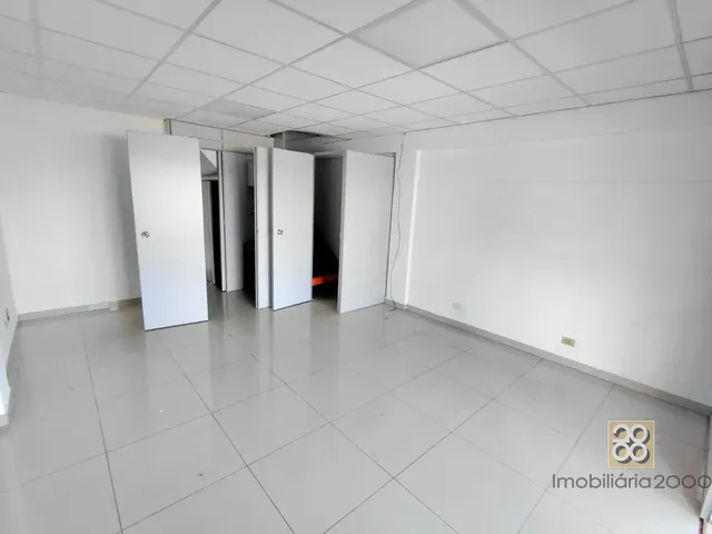 Loja para alugar, no bairro Fazendinha em Curitiba