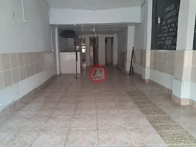 Loja com 110m², para alugar, no bairro Praia de Belas em Porto Alegre