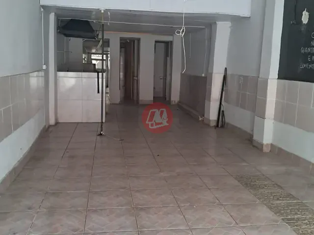 Loja com 110m², para alugar, no bairro Praia de Belas em Porto Alegre