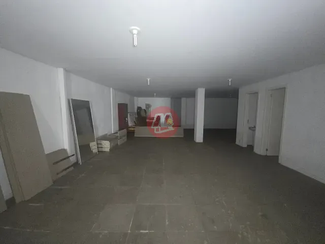 Loja para alugar, no bairro São João em Porto Alegre