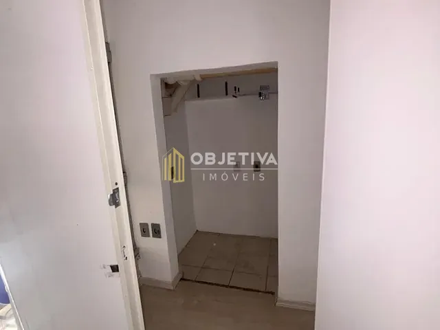 Loja à venda, no bairro Moinhos de Vento em Porto Alegre