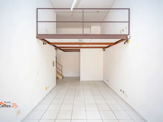 Loja para alugar, no bairro Centro em Curitiba