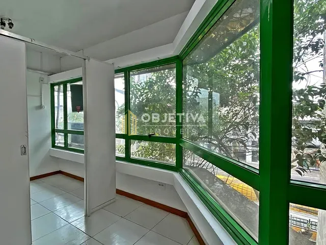 Loja para alugar, no bairro Petrópolis em Porto Alegre