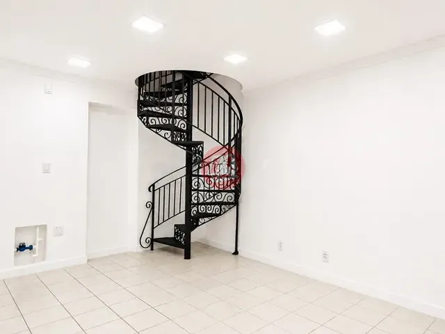 Loja com 65m², à venda ou para alugar, no bairro Moinhos de Vento em Porto Alegre