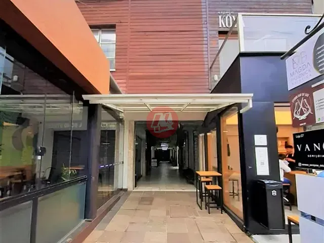 Loja com 65m², à venda ou para alugar, no bairro Moinhos de Vento em Porto Alegre