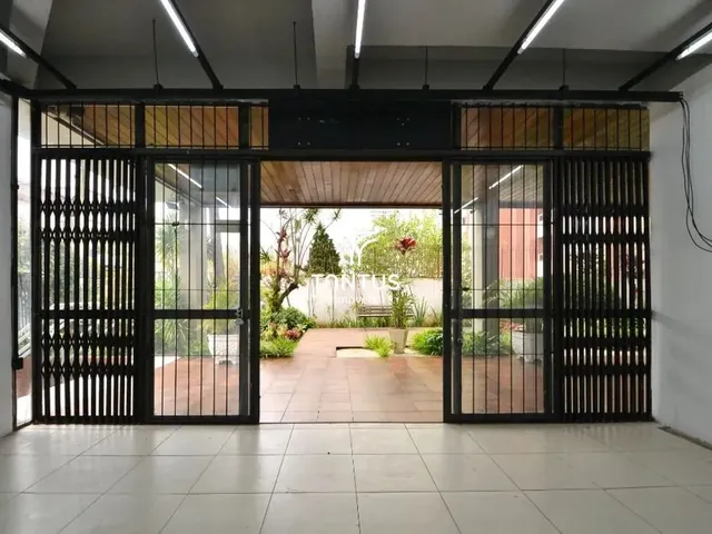 Loja para alugar, no bairro Bigorrilho em Curitiba