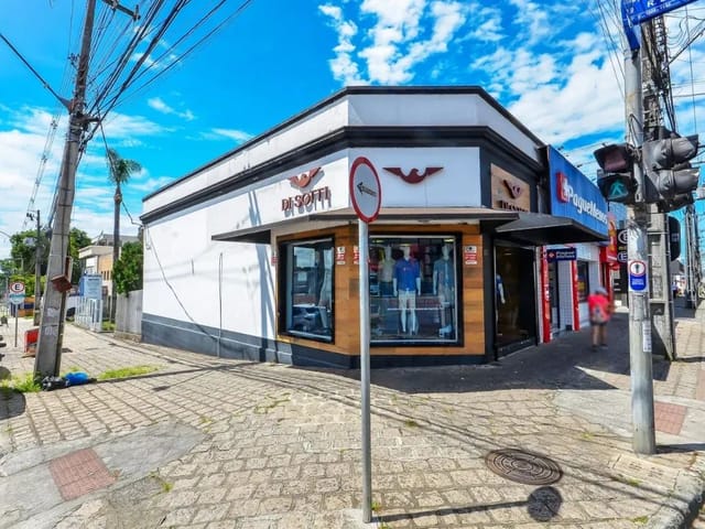 Loja à venda, no bairro Bacacheri em Curitiba