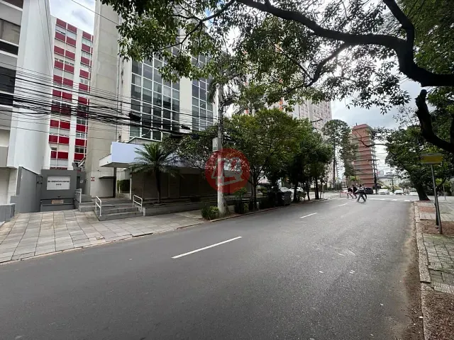 Loja com 134m², para alugar, no bairro Auxiliadora em Porto Alegre