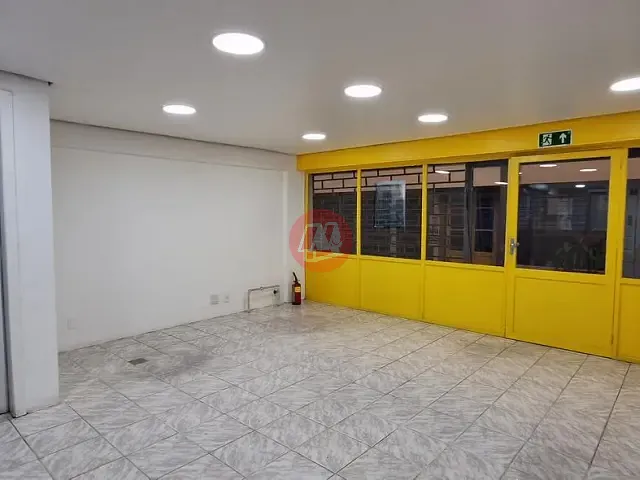 Loja para alugar, no bairro Auxiliadora em Porto Alegre
