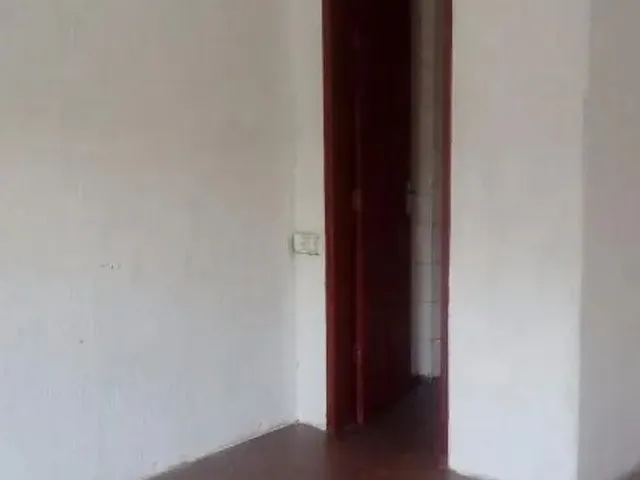 Loja para alugar, no bairro Pinheirinho em Curitiba