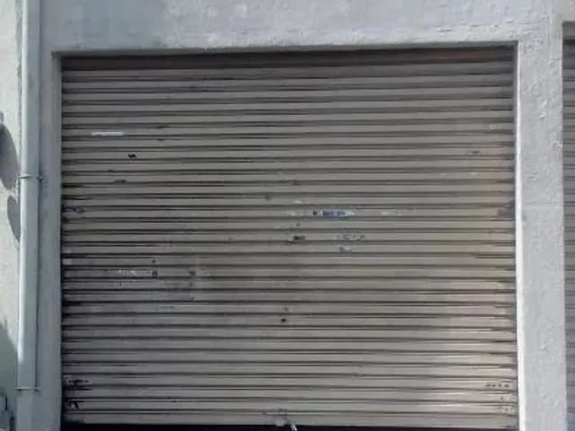 Loja para alugar, no bairro Pinheirinho em Curitiba