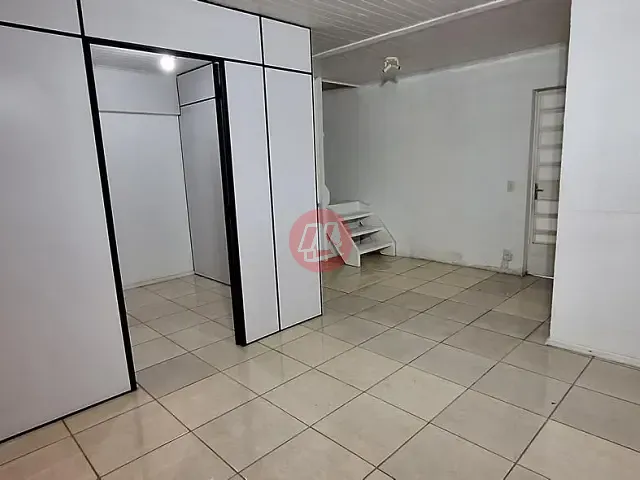Loja para alugar, no bairro Auxiliadora em Porto Alegre