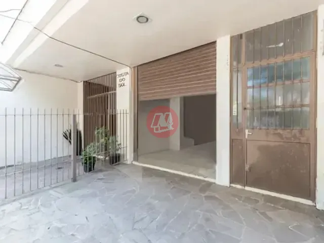 Loja à venda ou para alugar, no bairro Centro Histórico em Porto Alegre