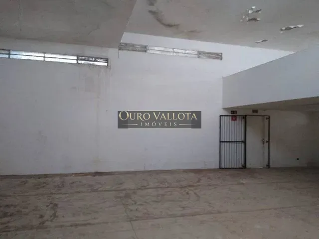 Loja com 321m², para alugar, no bairro Cerqueira César em São Paulo