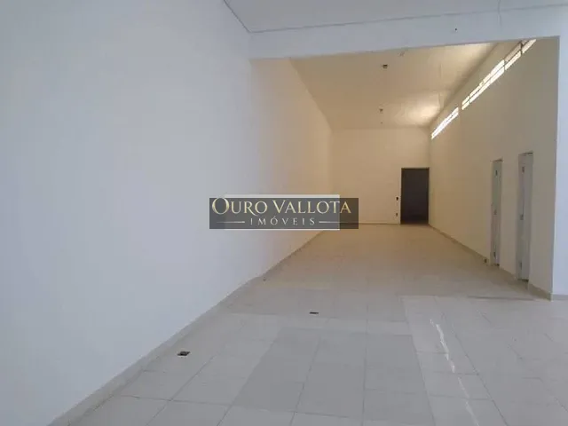 Loja com 321m², para alugar, no bairro Cerqueira César em São Paulo