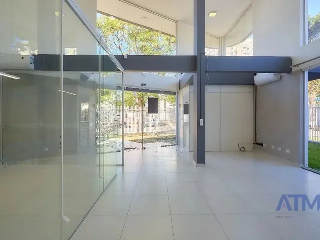 Loja para alugar, no bairro Portão em Curitiba