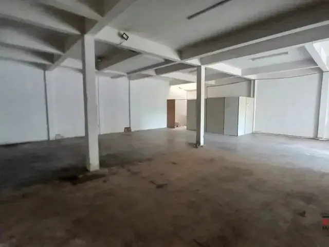 Loja para alugar, no bairro Novo Mundo em Curitiba