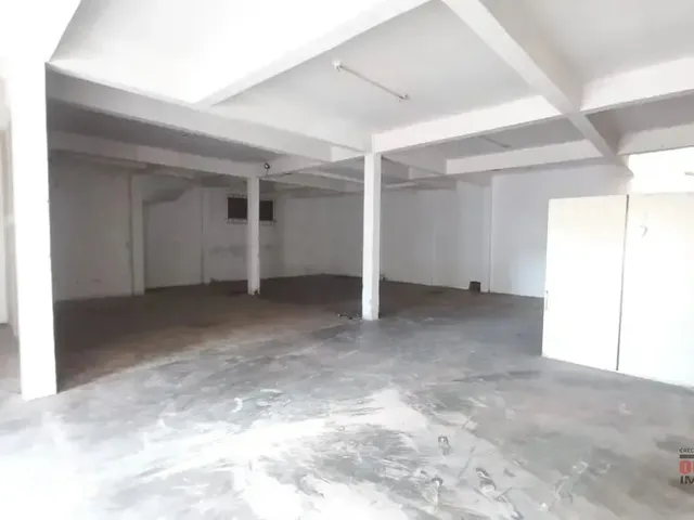 Loja para alugar, no bairro Novo Mundo em Curitiba