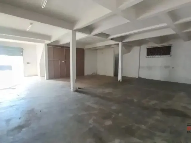 Loja para alugar, no bairro Novo Mundo em Curitiba