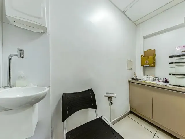 Loja à venda, no bairro Cidade Industrial em Curitiba