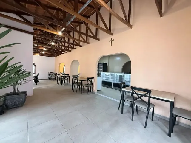 Loja à venda, no bairro Butiatuvinha em Curitiba